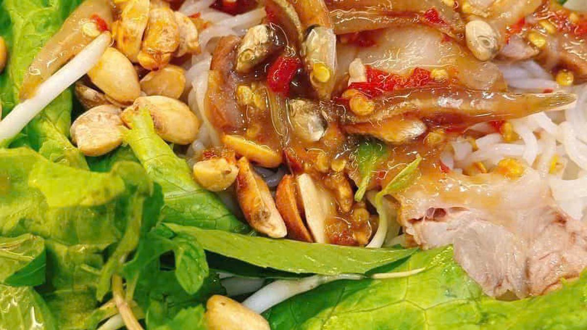 Bún mắm nêm Đà Nẵng — tô bún không cần nước dùng